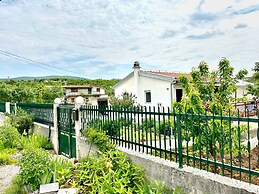 Tamy - With hot tub - H