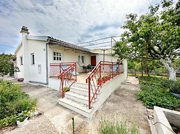 Tamy - With hot tub - H