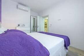 Stane - Modern & Fully Equipped - A3