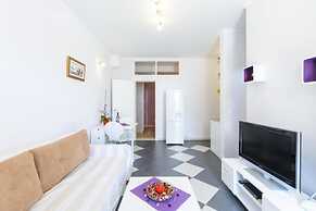 Stane - Modern & Fully Equipped - A1