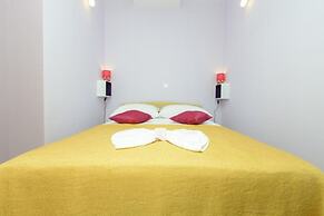 Stane - Modern & Fully Equipped - A1