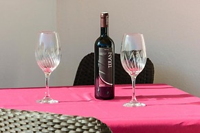 Stane - Modern & Fully Equipped - A1