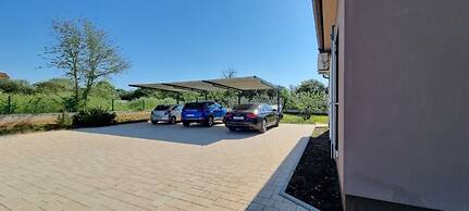 Ron - Spacious Garden - H