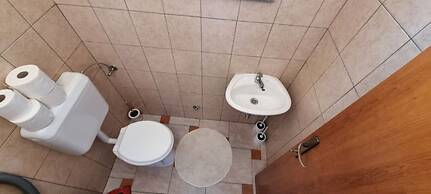 Ron - Spacious Garden - H