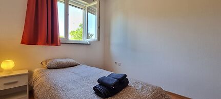 Ron - Spacious Garden - H