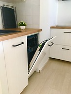 Helena - Beachfront - H