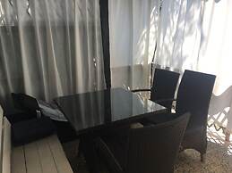 Helena - Beachfront - H