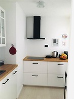 Helena - Beachfront - H