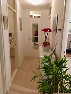 Helena - Beachfront - H