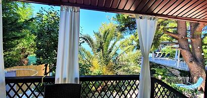 Helena - Beachfront - H