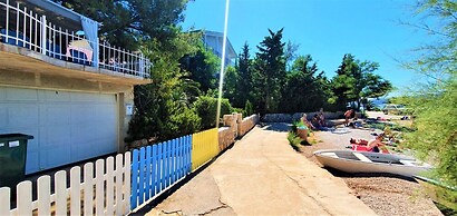 Helena - Beachfront - H