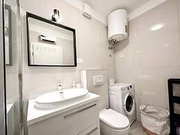 Mendula - Private Garage - A1