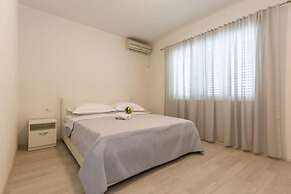 Tattoo - Modern & Free Parking - A6