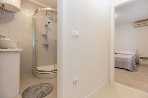 Tattoo - Modern & Free Parking - A6