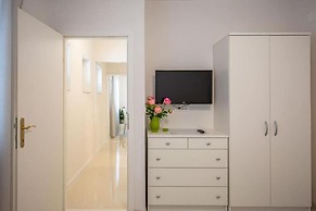 Tattoo - Modern & Free Parking - A6