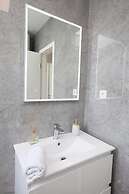 Mat-deluxe With Free Parking - A1