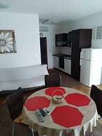 Vale - 450m to the Beach - A3