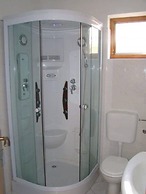 Vale - 450m to the Beach - A3