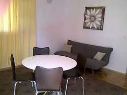 Vale - 450m to the Beach - A3