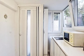 Jele - Perfect Location - A1