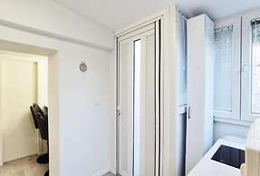 Jele - Perfect Location - A1