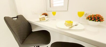 Jele - Perfect Location - A1