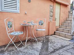 Jele - Perfect Location - A1