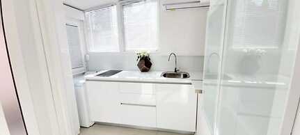 Jele - Perfect Location - A1