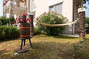 Nada - With Private Pool - SA1