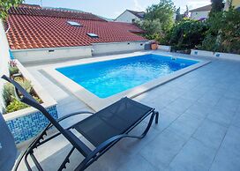 Kova - With Pool - A1