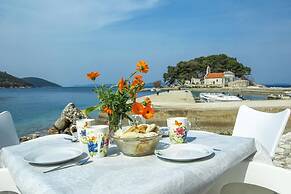 More 1 - sea Front - SA1