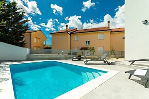 Krk - With Private Pool - H