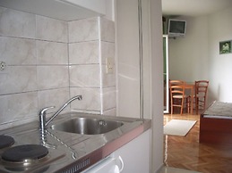 Josip II - 150 m From Beach With Free Parking - SA4