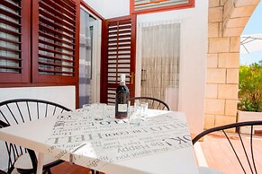 Hope - 30m to the sea & Seaview - A4