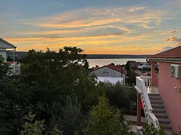 Jenny - 300m to the Beach - A4