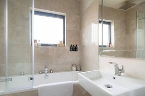 Contemporary Luxury Town House Cheltenham