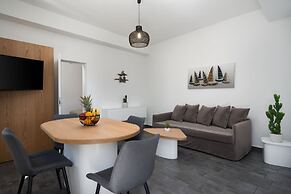 Sea Serenity Villas with Private Jacuzzi