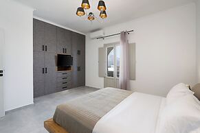 Sea Serenity Villas with Private Jacuzzi