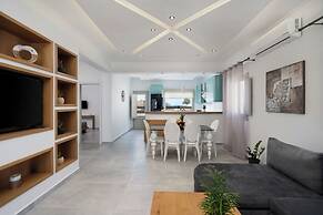 Sea Serenity Villas with Private Jacuzzi