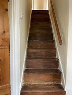 Spacious 3BR in Historic Chepstow, Cottage Garden