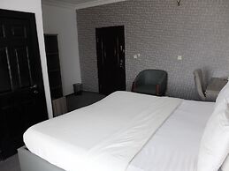Bjorne Suites