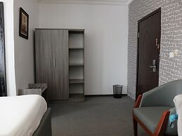 Bjorne Suites