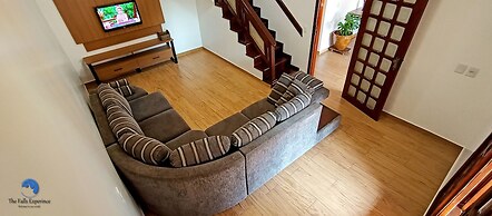 Casa com Piscina e Churrasqueira