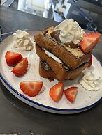 Douglas Highway Hotel