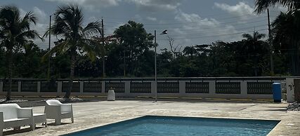 Douglas Highway Hotel