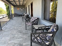 M&M Zavala Hotel and B&B