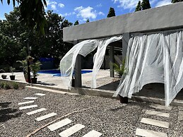 M&M Zavala Hotel and B&B