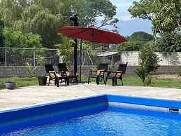 M&M Zavala Hotel and B&B