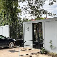 M&M Zavala Hotel and B&B