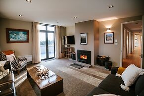 Mt Gold Retreat - Tennis court - Hot Tub